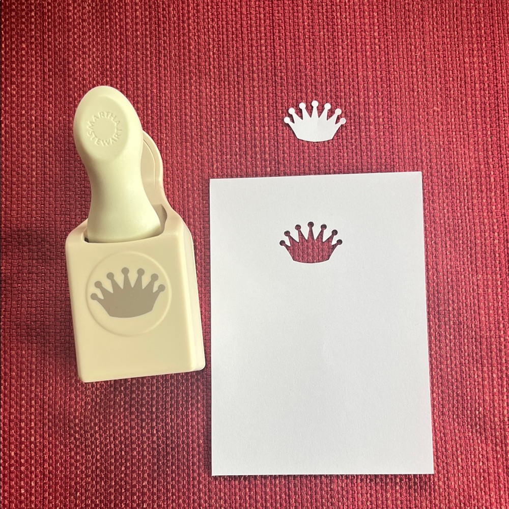 Martha Stewart Crown Shape Paper Punch